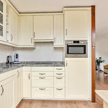 Ervaar Een Perfect Verblijf In Briandstraat 5, Zevenaar! * Zevenaar