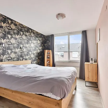 Ervaar Een Perfect Verblijf In Briandstraat 5, Zevenaar! Zevenaar