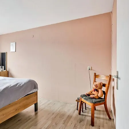 Ervaar Een Perfect Verblijf In Briandstraat 5, Zevenaar! * Zevenaar