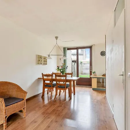 Ervaar Een Perfect Verblijf In Briandstraat 5, Zevenaar! Lejlighed